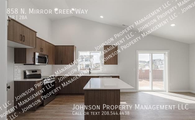 Photo - 858 N Mirror Creek Way
