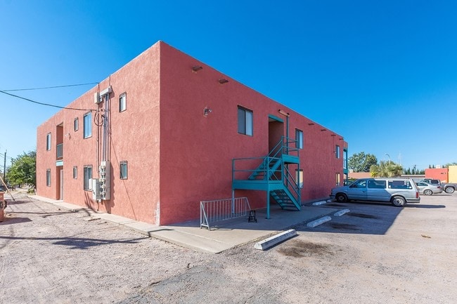 Photo - Desert Rose Apartments