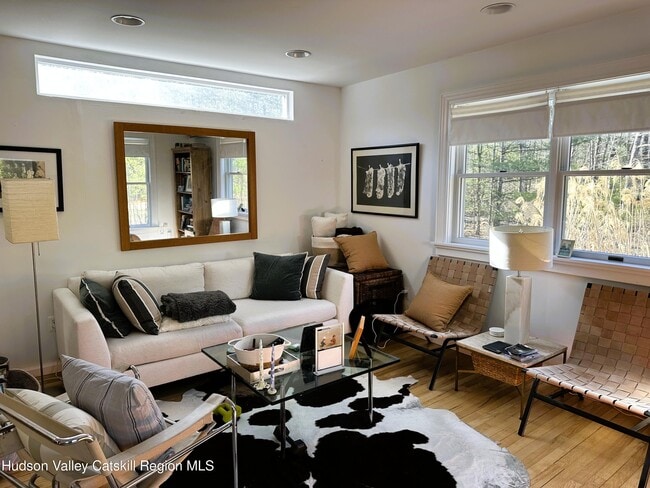 Photo - 281 Chestnut Hill Rd