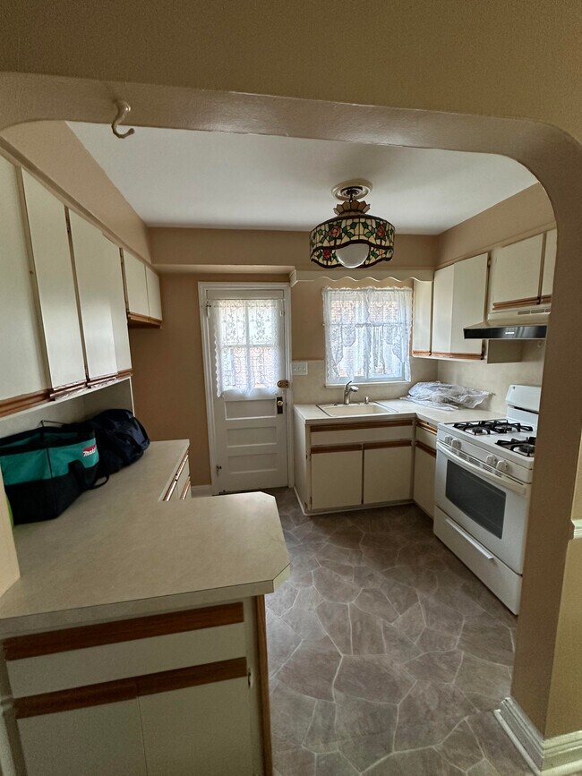 309 Burbank Ave Apartments Unit 309 Burbank Avenue Staten Island, NY