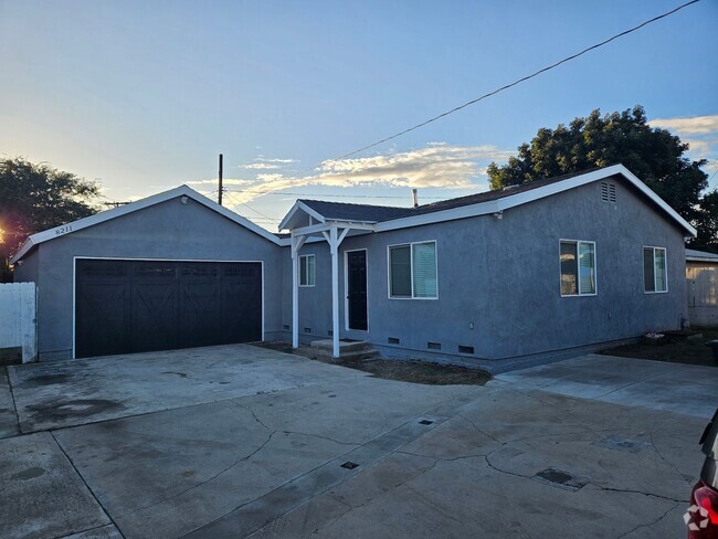 Building Photo - 3 Bedroom 2 Bath House for Rent in Whittier