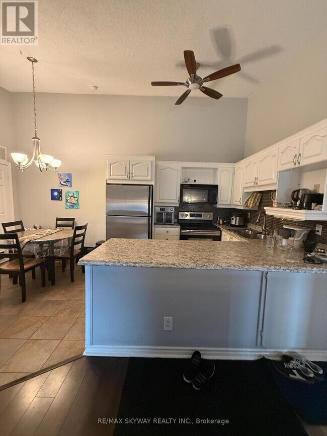 Photo - 4025 Kilmer Dr Unit 410