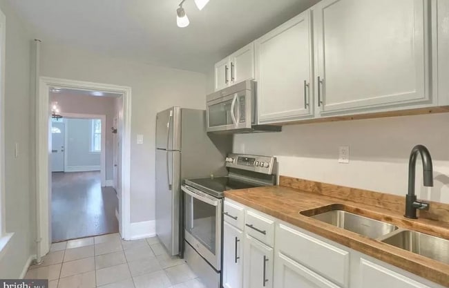 Photo - Spacious 3 Bedroom on 2nd