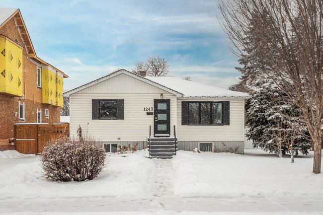 Photo - 1243 Richland Rd NE