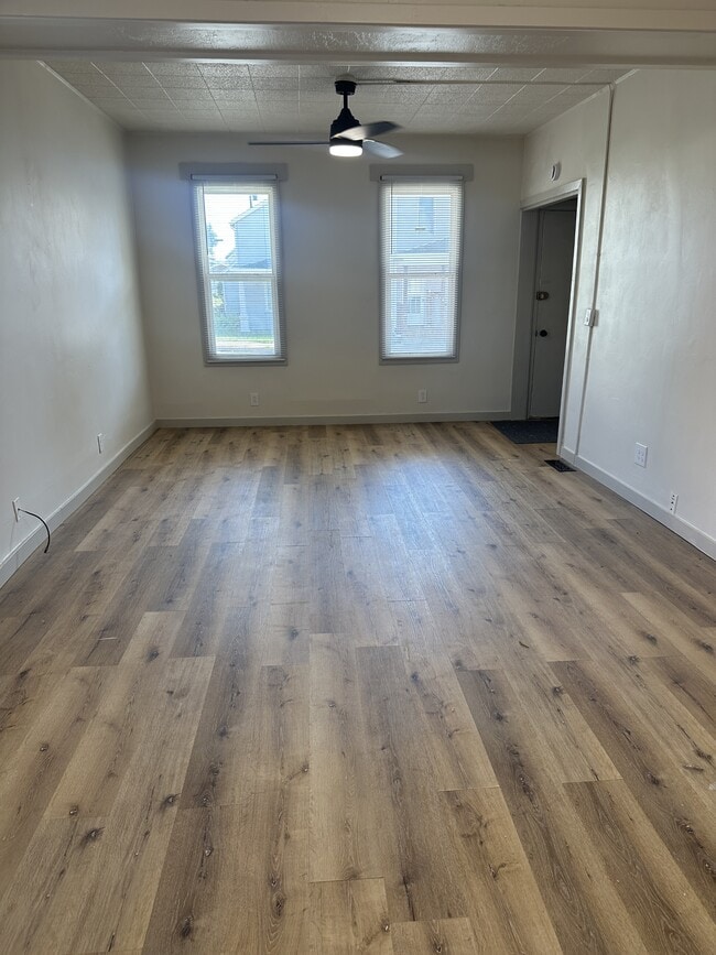 Building Photo - 617 Rhomberg Ave Rental