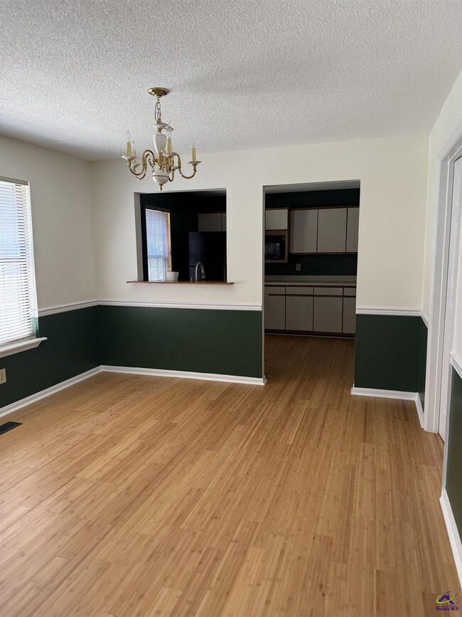 Photo - 421 Granada Terrace