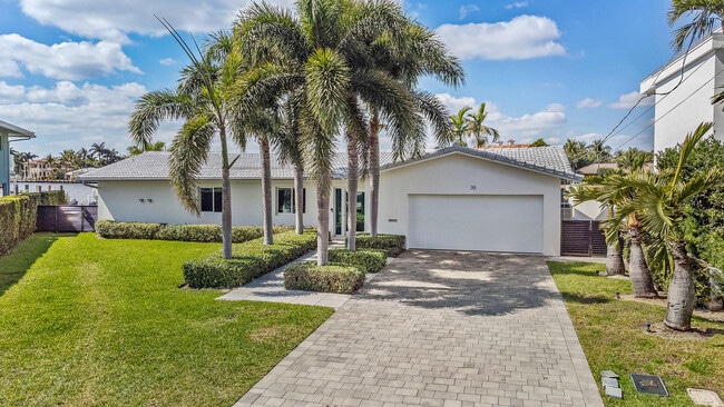 Photo - 35 Castle Harbor Isle Dr