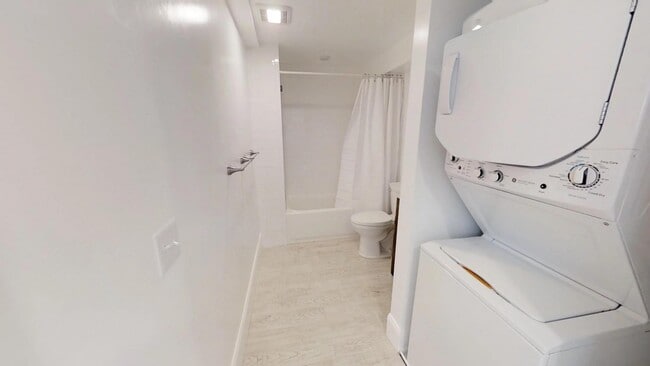 Photo - 30 Cambridge Ter Unit 1