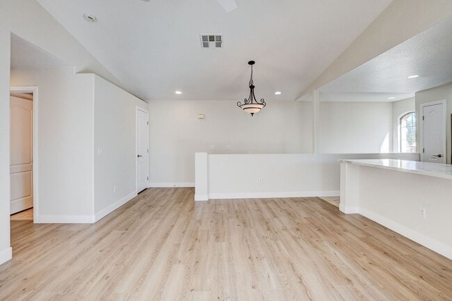 Photo - 7320 Camrose Ridge Pl Unidad 204