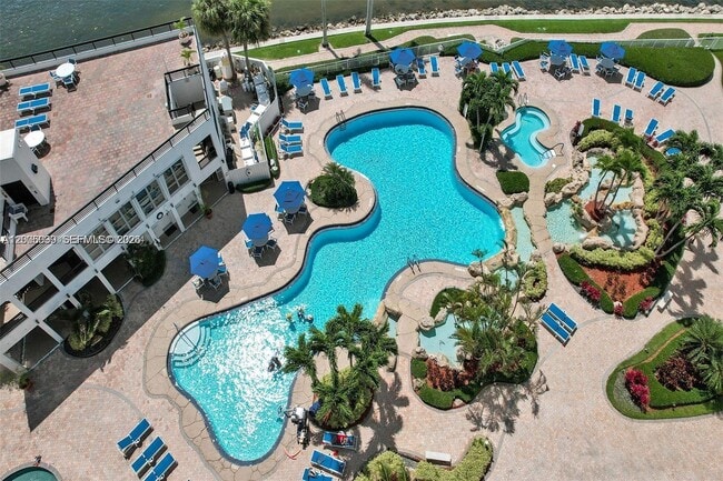 Building Photo - 19101 NE 36th Pl Unit 904