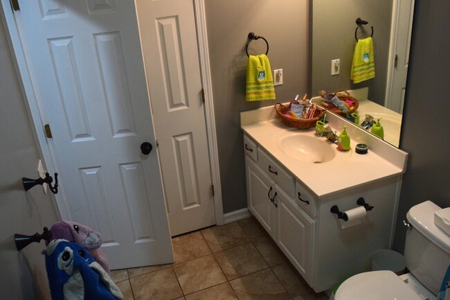 Full bath - 22350 S jefferson street