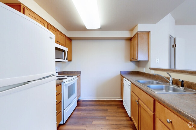 2BR, 1BR - 812SF - Kitchen