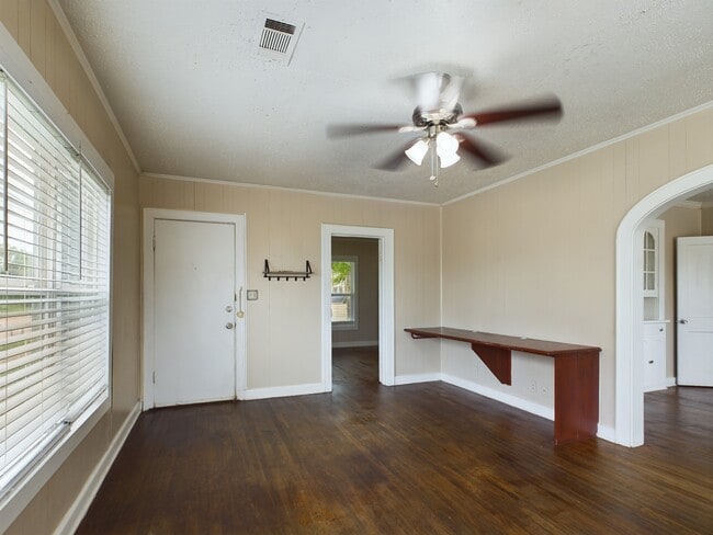 Photo - 3812 Old College Rd