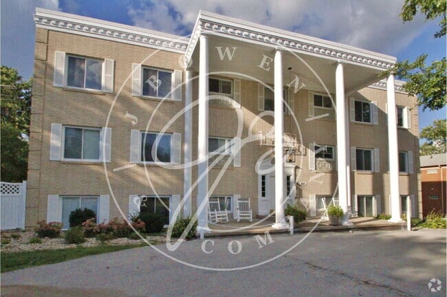 Building Photo - 2 bed 2 bath first floor apartment- Ottawa... Unit APT #TW