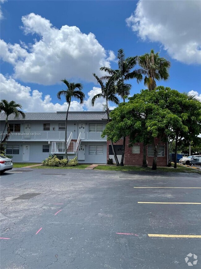 Building Photo - 2061 NW 81st Ave Unit 628 Rental