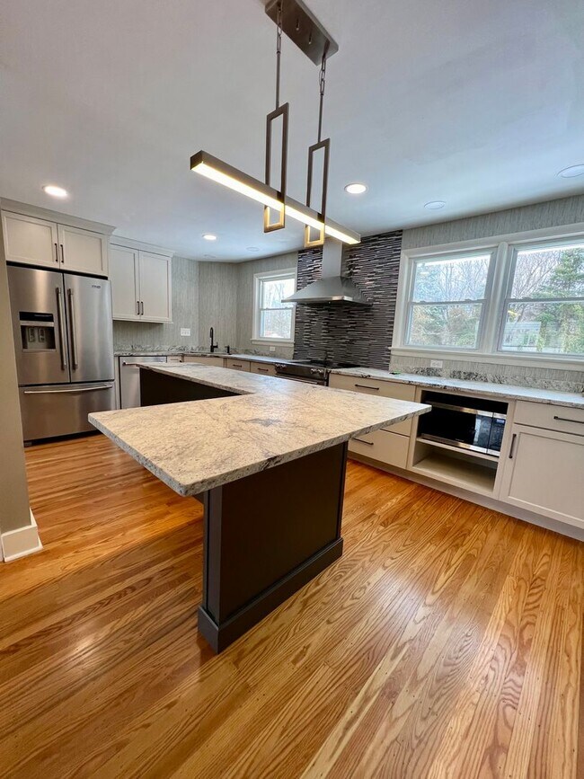 Gorgeous 3-Bedroom Single-Family Home in H... - Gorgeous 3-Bedroom Single-Family Home in H...