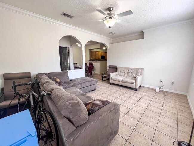 Photo - Campus View 1257 #214