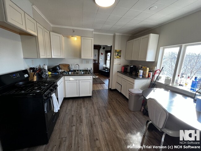 Building Photo - 1279 Vestal Ave Unit 1279 Vestal Apt 2