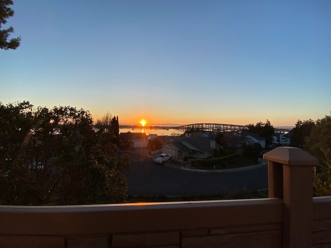 Building Photo - Comfort with 3BR, 2.5BA Home with 1,444 Sq Ft in Vallejo
