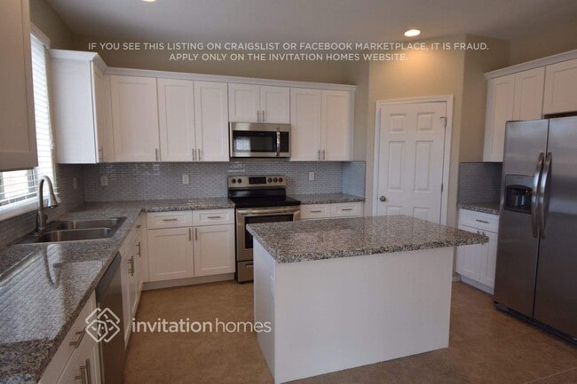 Photo - 17227 W Elm St