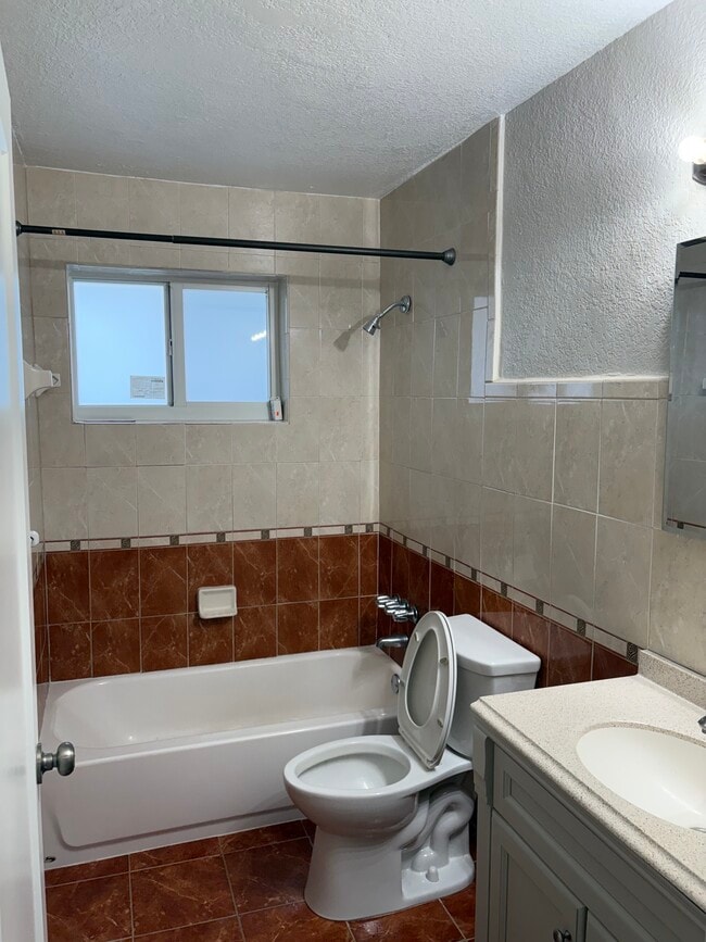 Photo - 338 NW 53rd St