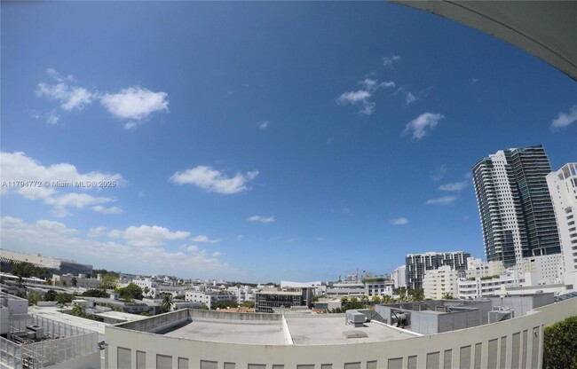 Building Photo - 1800 Collins Ave Unit 8A Rental