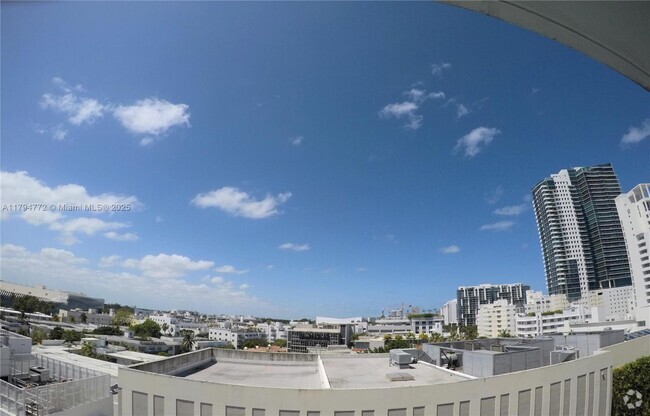 Building Photo - 1800 Collins Ave Unit 8A Rental