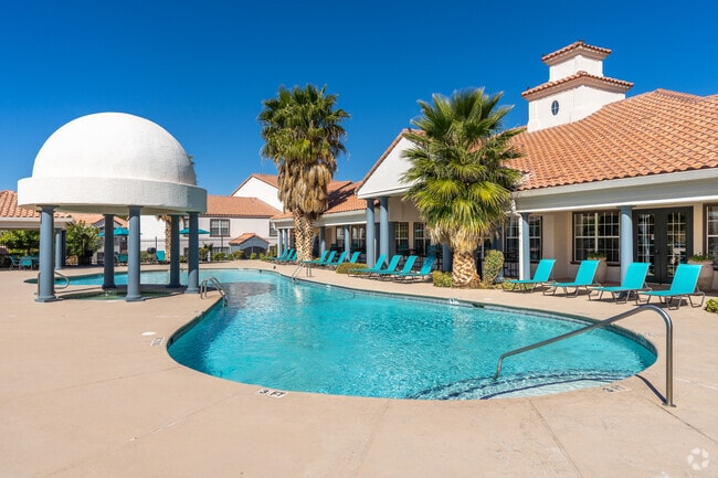 Piscina - Lifestyles at Pellicano