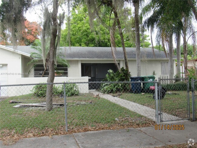 Building Photo - 11015 SW 154th Terrace Rental