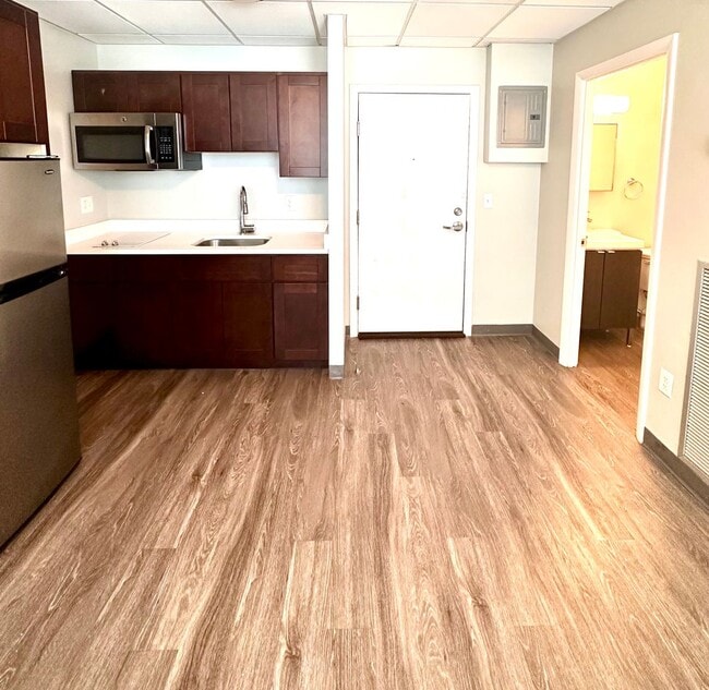 Photo - Park Plaza on the Grid