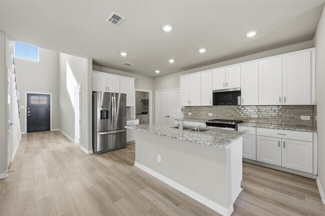 Photo - 602 Travine Dr