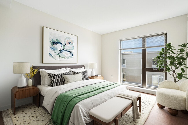 Photo - The Beverly Collection: Canvas