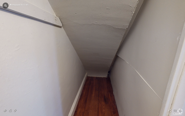 Building Photo - 13 Pleasant St Rental