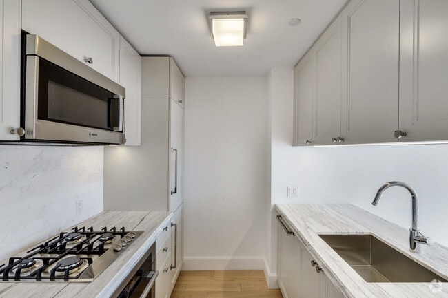 Building Photo - 389 E 89th St Rental