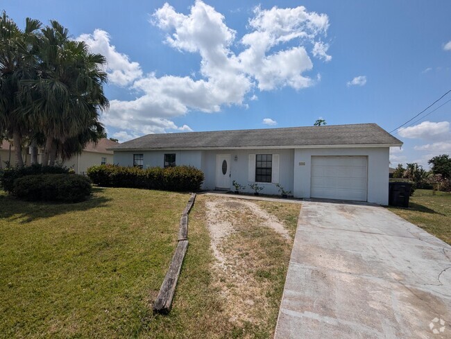 Building Photo - 554 SW Lakehurst Dr Rental