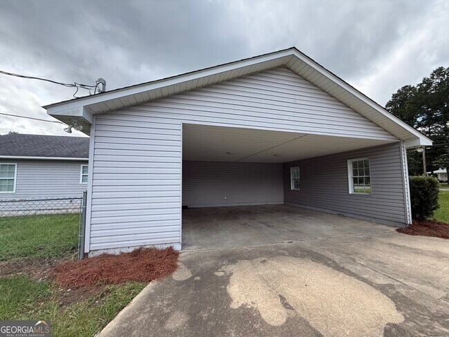 Photo - 136 Trinity Rd