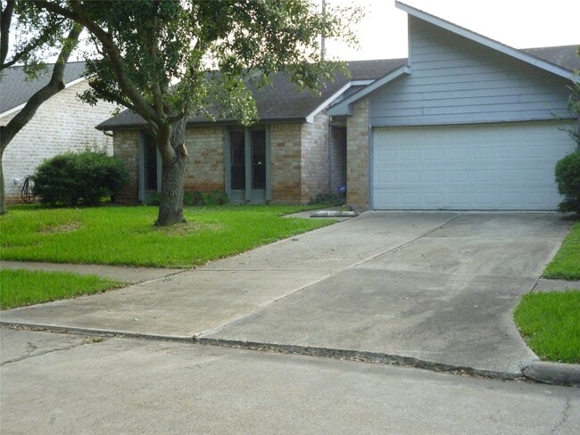 Building Photo - 2822 Mesquite Dr