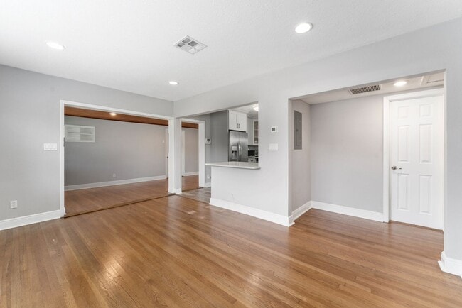 Photo - Charming & Updated 2/2 with Garage in Colo...