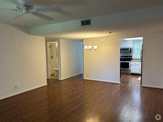 Building Photo - 18081 SE Country Club Dr Unit #68 Rental