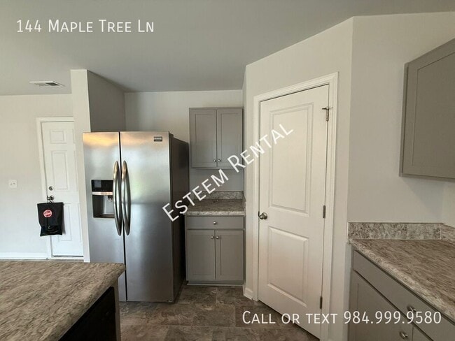 Photo - 144 Maple Tree Ln