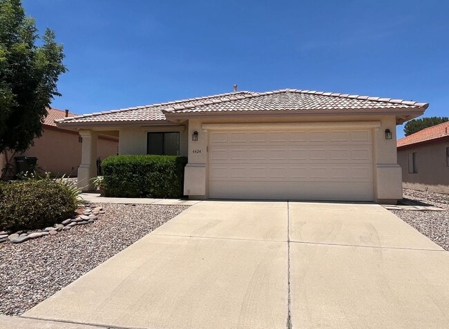 Cute and clean 4 bedroom home available now - Cute and clean 4 bedroom home available now