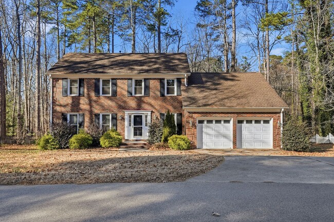Photo - SPACIOUS AND BEAUTIFUL HOME IN DESIRABLE APEX