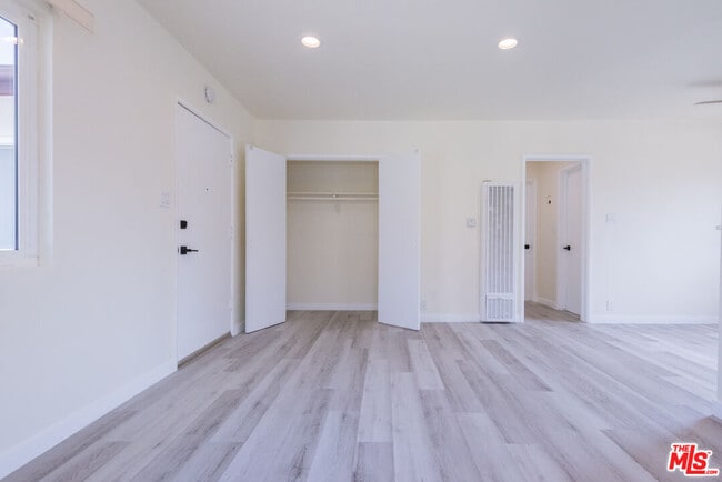 2107 Pullman Ln Unidad B