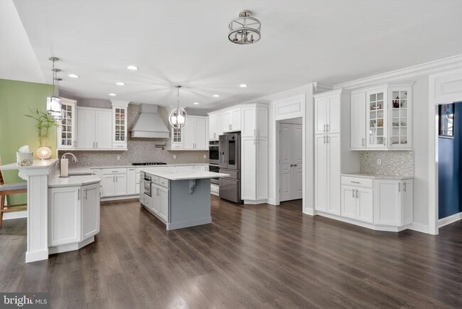 Photo - 129 Meridian Blvd