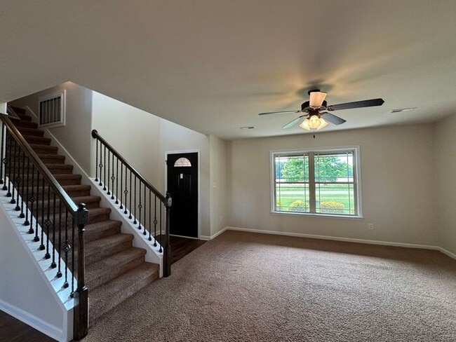 Photo - Fenced yard, great location