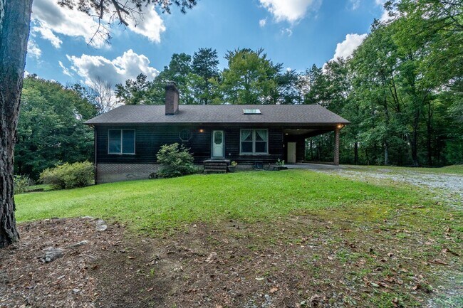 Photo - Meticulously maintained property with a st...