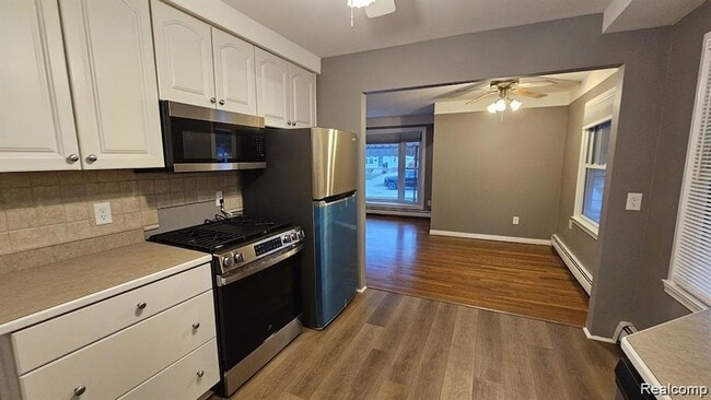 Photo - 629 N Vermont Ave