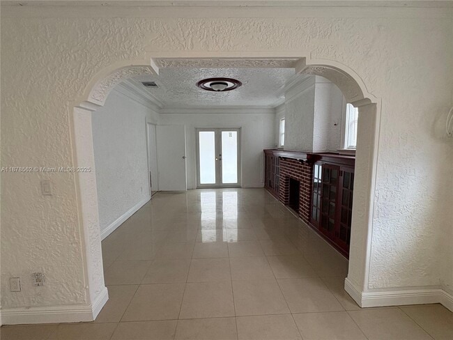 Photo - 1560 NW 25th Ave