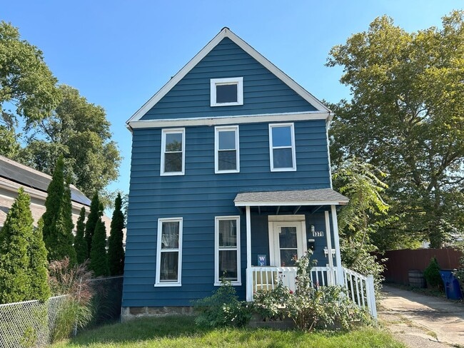 Photo - 1371 W 85th St Unidad 1371 W 85TH - Up