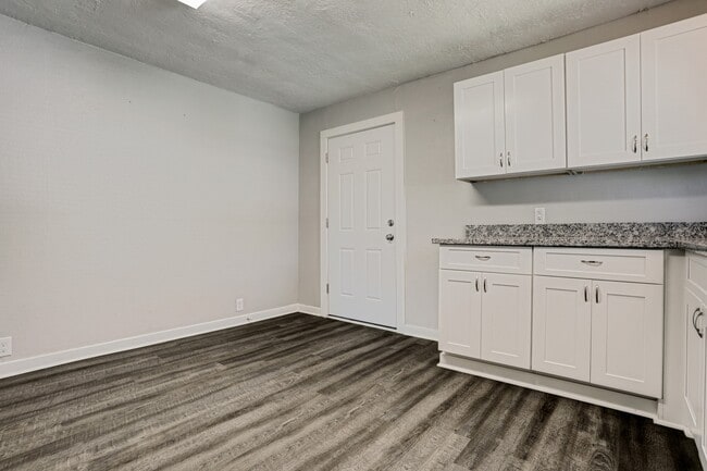 Photo - 308 Bennett Dr